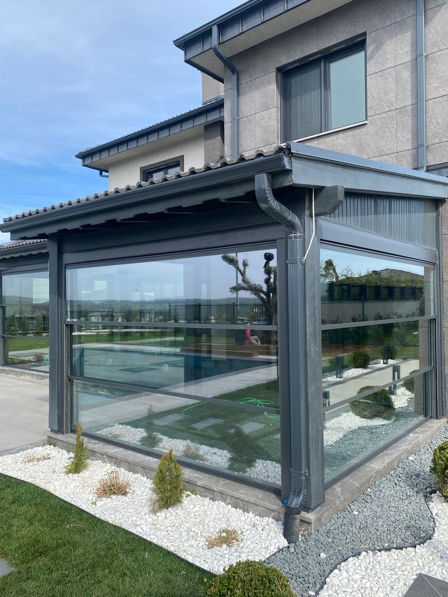 İstanbul'da modern cam balkon ve alüminyum doğrama sistemleri profesyonel montaj hizmeti